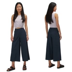 NWT North Face Cooler Than Culotte Pants - 8